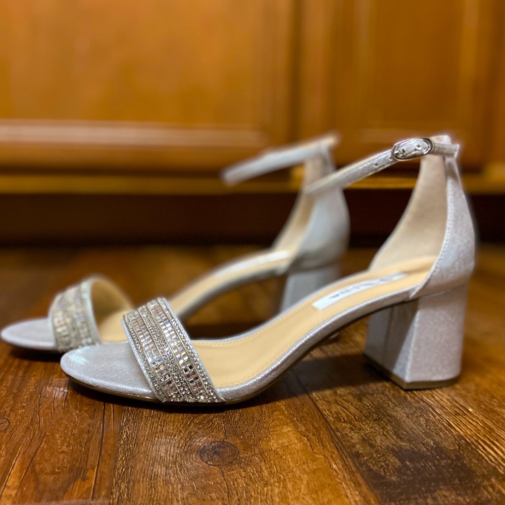 Nina Elenora Sandal